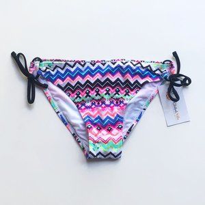 California Waves Chevron Hipster Bikini Medium M